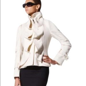 ✨🎉Host Pick🎉BCBGMaxAzaria Creme Ruffle Buttons Wool Coat Jacket